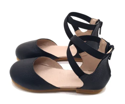 Misty Flats- Black