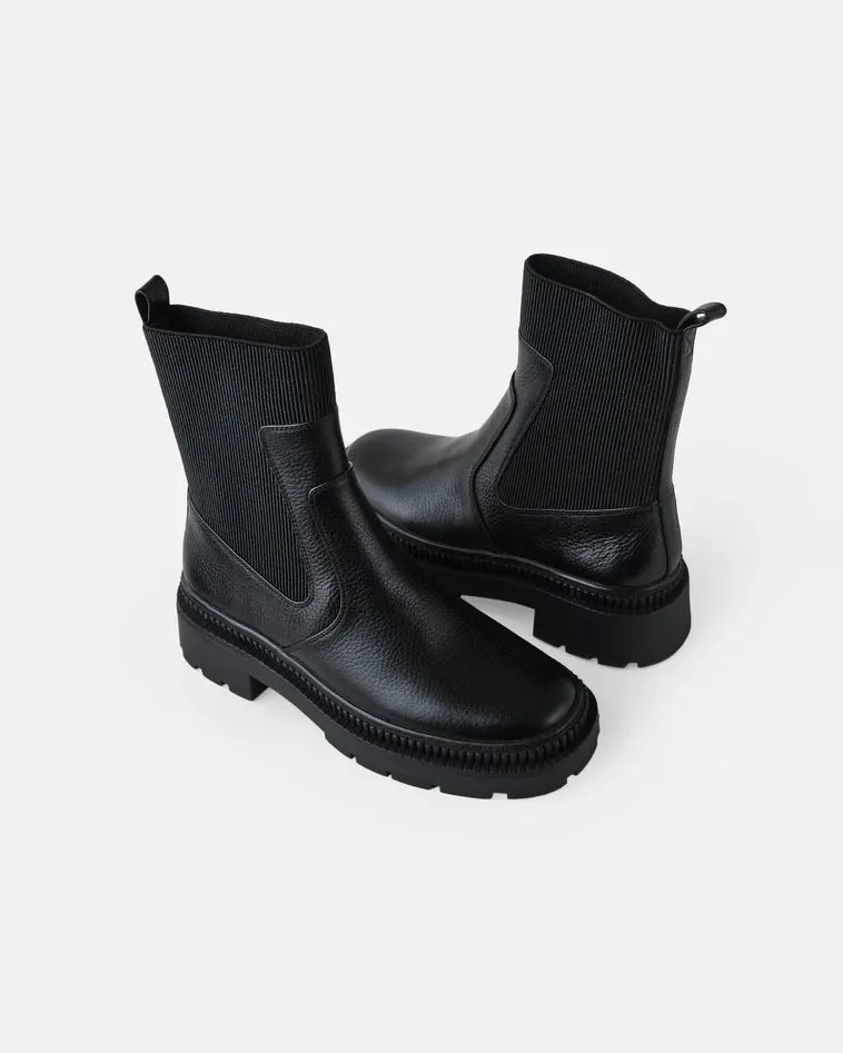 Muse Leather Boots - Black