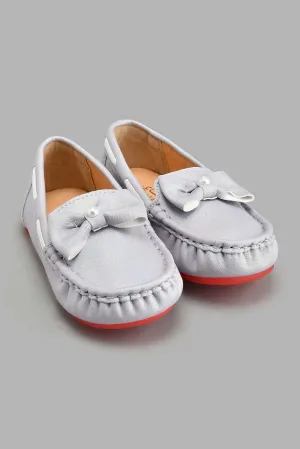 Silver Bow Trim Moccasin